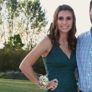 Meet your Posher, Mia